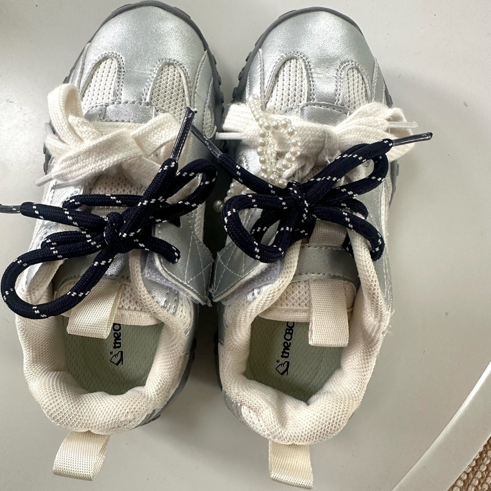 Angel Silver Sneakers with Black and White Laces